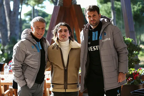 Abdülkadir Ömür, Trabzonspor kampını ziyaret etti-2