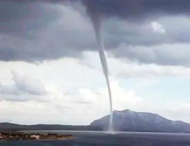 Muğla’nın Datça ilçesinde hortum!