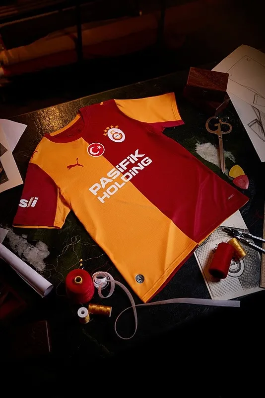galatasaray-yeni-sezon-formalarini-tanitti-fiyati-cok-konusuldu-1783162510855.jpeg Galatasaray yeni sezon formalarını tanıttı! Fiyatı çok konuşuldu-2