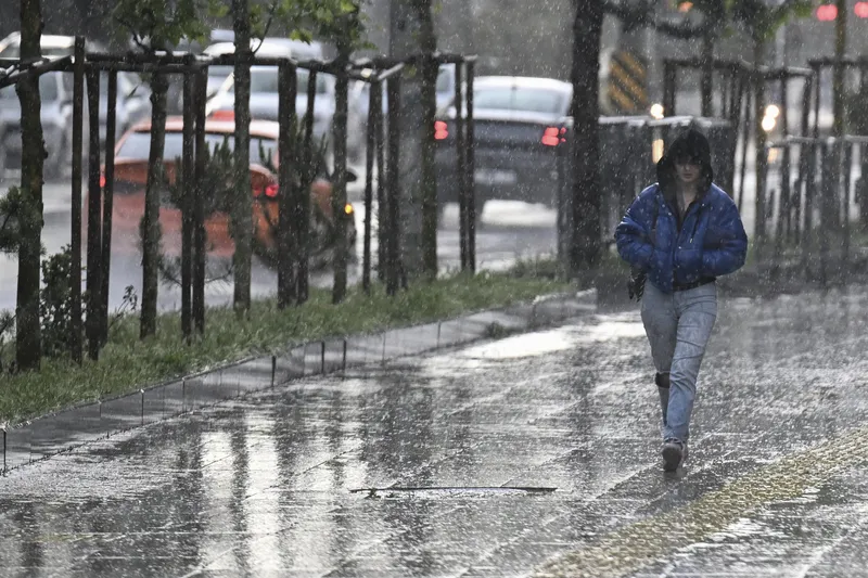 HAVA DURUMU | Meteoroloji'den bazı illere toz taşınımı ve gök gürültülü yağış uyarısı! Bugün hava nasıl olacak? | 6 Haziran 2024 hava durumu-8