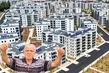 Hatay Emek Mahallesi’ndeki TOKİ konutlarında yaşam başladı: CHP karşı çıktı devlet yaptı