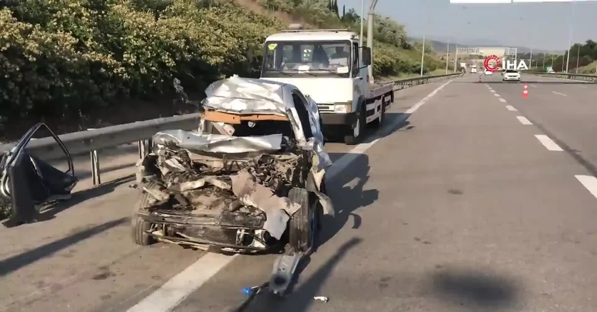 TIR'a çarpan otomobilde korkunç ölüm!