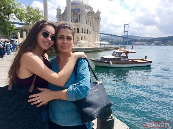 Güller ve Günahlar’ın Zeynep’i Cemre Baysel’in annesi güzelliğiyle kızını aratmadı! - 16