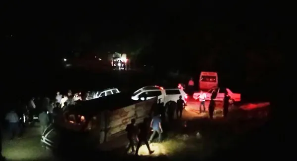 adiyamanda-9-gundur-kayip-olan-gencin-cesedi-agaca-asili-halde-bulundu-1622441686064.jpg Adıyaman'da 9 gündür kayıp olan gencin cesedi ağaca asılı halde bulundu-5