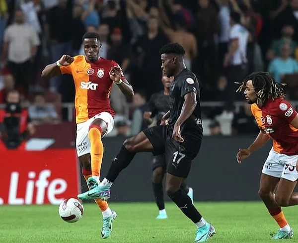 kronik-sakat-denilen-wilfried-zahaya-al-hilal-talip-cikti-arabistanli-takim-galatasaraya-teklif-yapmayi-planli-1700260009159.jpeg Kronik sakat denilen Wilfried Zaha'ya Al Hilal talip çıktı! Galatasaray'a teklif yapmayı planlıyorlar-2
