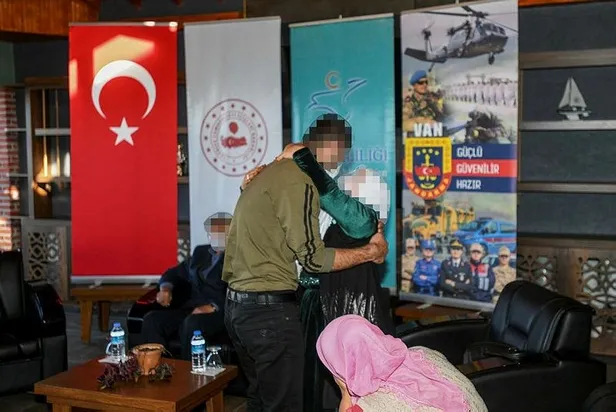 Van'da ikna çalışmaları sonucu teslim olan PKK'lı terörist ailesiyle buluşturuldu-2