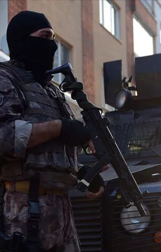 SON DAKİKA: İstanbul'da terör örgütü PKK operasyonu: 4 gözaltı