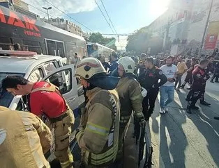 Laleli’de polis otosu tramvayla çarpıştı: 3 yaralı