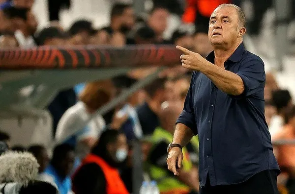 Tuzla ve İstanbul maçlarında 7 gol yenmesine çok sinirlendi! Fatih Terim savunma için düğmeye bastı-4