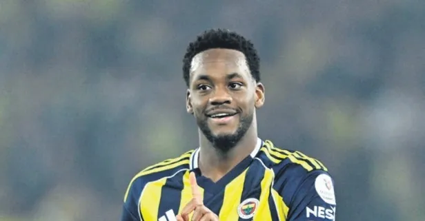 Jhon Duran’ın oyundan çıkma nedeni belli oldu! Ayağındaki yara isyan ettirdi