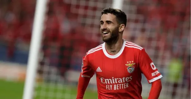 Fenerbahçe Portekizli 10 numara Rafa Silva ile ilgileniyor! Yıldız oyuncunun Benfica ile olan sözleşmesi Haziran ayında bitiyor