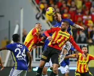 Göztepe-Fenerbahçe maçına damga vuran penaltı kararı! Taraftar isyan etti