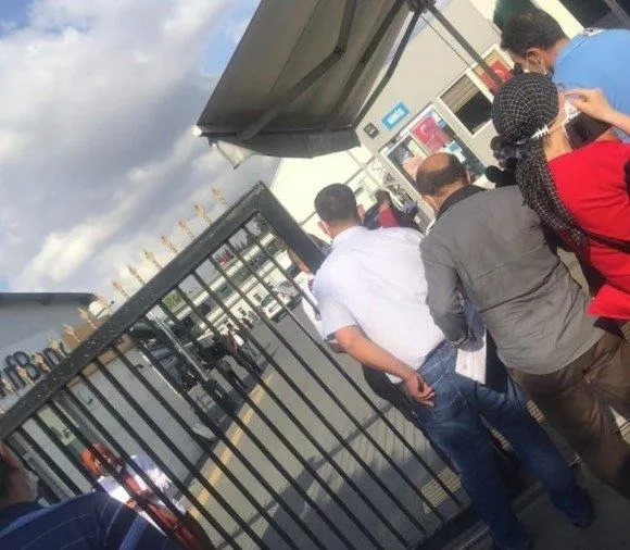 chpli-ibbden-koronaviruse-davetiye-tedbir-almadan-vatandaslari-bir-araya-topladi-1600712543373.jpeg CHP'li İBB'den koronavirüse davetiye! Tedbir almadan vatandaşları bir araya topladı...-3