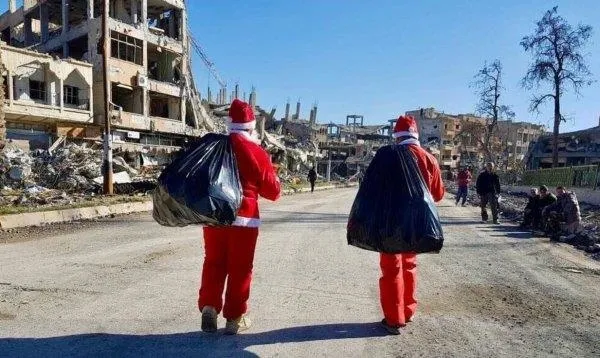 PKK'lı teröristler Rakka'da Noel'i kutladı-1
