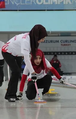 Curling kızlarda Türkiye grup lideri