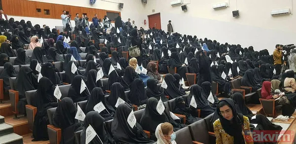 Afgan kadınlar Kabil Eğitim Üniversitesi’nde Taliban’a destek programı düzenledi - 5