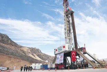 Gabar’dan sonra sıra Van’da: Milli sondaj kuleleri Beşparmak ve Kör Kandil’de petrol için 1850 metreye indi
