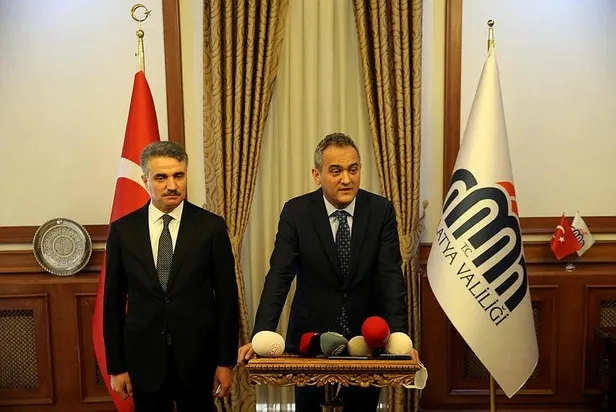 Milli Eğitim Bakanı Mahmut Özer'den "yüz yüze eğitim" açıklaması: Bu sürecin en büyük kahramanları öğretmenler-4