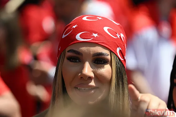 Türkiye-Portekiz maçı öncesi Türk taraftarlar Dortmund'u adeta kırmızı beyaza boyadı | Filistin yine unutulmadı - 39