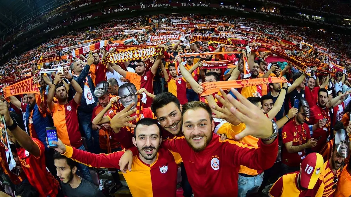 Galatasaray'da gelecek sezonun kombineleri satışa çıkıyor