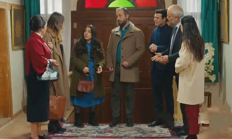 gonul-dagindaki-son-ayrilik-kaleyi-icten-cokertir-sinirler-lacka-olacak-1722093516400.jpg Sinirler laçka olacak! Gönül Dağı'ndaki son ayrılık kaleyi içten çökertir-4