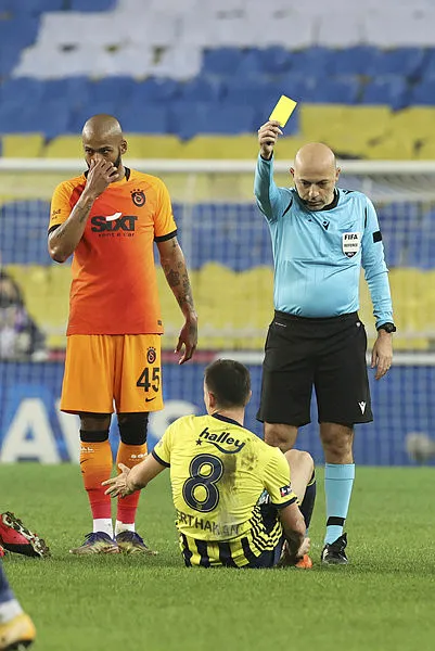 1612688310308.jpg Fenerbahçe - Galatasaray derbisinde şoke eden Mert Hakan Yandaş gerçeği-5