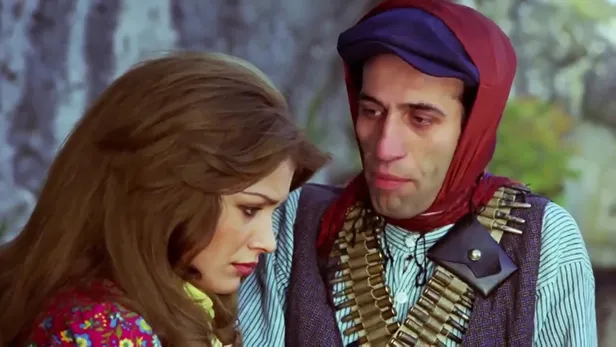 Kemal Sunal ile ilgili sözler! Kemal Sunal ve eşi Gül Sunal kimdir, ne Kemal Sunal ile ilgili sözler! Kemal Sunal ve eşi Gül Sunal kimdir, ne