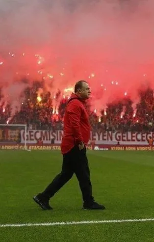 Galatasaray'ın Beşiktaş derbisi antrenmanı taraftara açıldı!