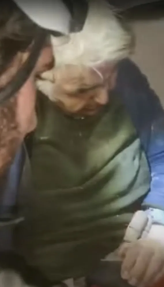 Canlı yayında peş peşe umut haberleri! İnanç, umut ve mucizenin adı 16 yaşındaki Hedil!-33