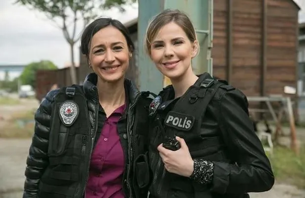 arka-sokaklardan-giden-gidene-18-sezonda-bu-isimleri-goremeyeceksiniz-1688210416899.jpg Arka Sokaklar'dan kopan kopana! 18. sezonda bu isimleri göremeyeceksiniz-3