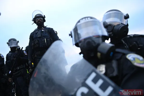 ABD'de 6 Ocak baskını! Protestocular Kongre binasına nasıl girdi? Son dakika görüntüleri şoke ediyor - 29