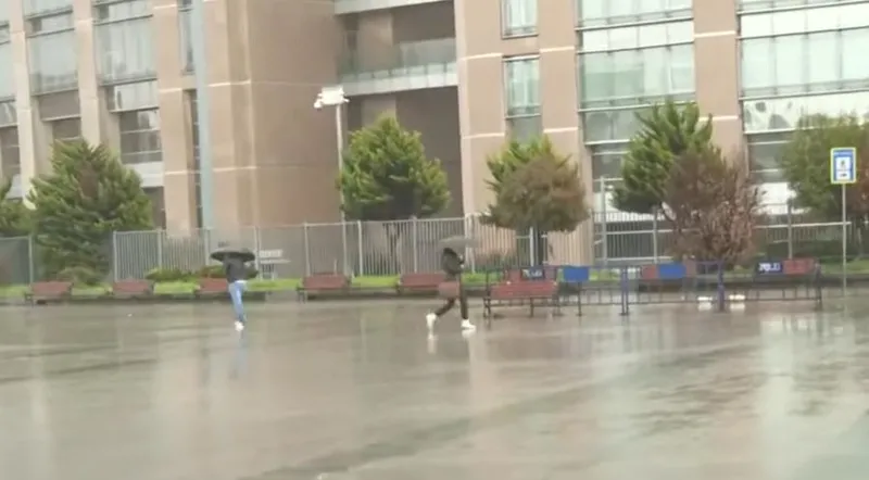HAVA DURUMU | İstanbul'da gök gürültülü sağanak! Megakenti süper hücre vurdu: Ne kadar etkili olacak? Uzman isim canlı yayında açıkladı-2