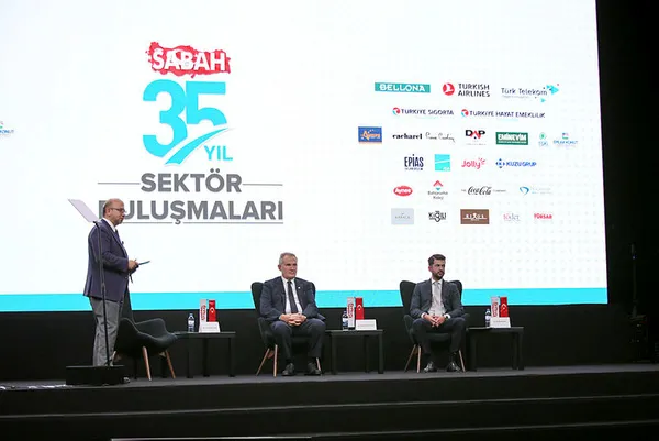 sabah-gazetesinin-duzenledigi-35-yil-sektor-bulusmalarinda-konusan-cevre-ve-sehircilik-bakani-murat-kurum-54-milyon-insan-afetlere-karsi-guvence-altin-1608203695773.jpg Sabah Gazetesi'nin düzenlediği 35. Yıl Sektör Buluşmaları'nda konuşan Çevre ve Şehircilik Bakanı Murat Kurum: 54 milyon insan afetlere karşı güvence altında-5