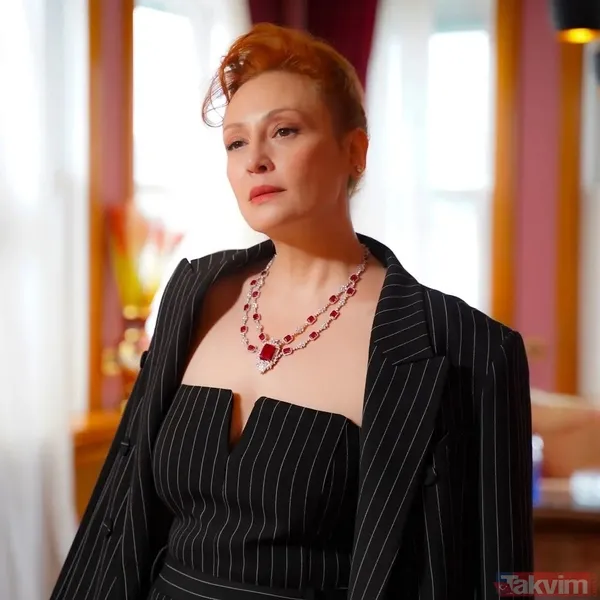 Yalı Çapkını’nın İfakat’ı Gülçin Santırcıoğlu’na Demet Akalın’dan sert çıkış! “İyi ki evlat sahibi olmamış” Sosyal medya ikiye bölündü - 4