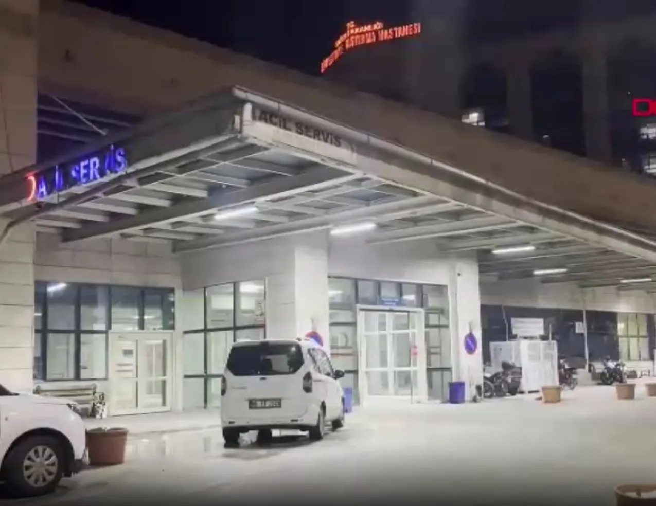 Siirt’te taşlı sopalı kavga! Köyde ortalık savaş alanına döndü: 15 yaralı