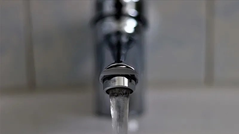 bayrakli-konak-gaziemir-o-tarihten-itibaren-izmirde-su-kesintisi-basliyor-iste-mahalle-mahalle-kesinti-takvimi-1754407342153.jpeg İzmir'de 11 ilçede planlı ve dönüşümlü su kesintisi uygulanacak