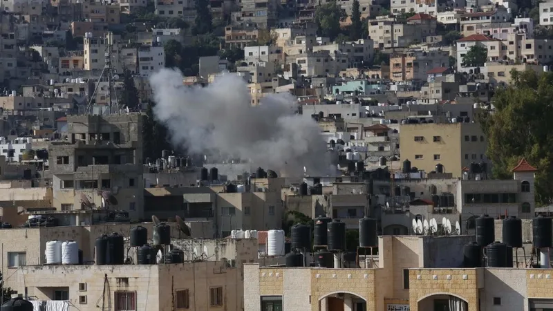 ab-yuksek-temsilcisi-borrellden-kritik-uyari-israil-bati-seriayi-yavas-yavas-ilhak-etme-niyetinde-1719252813458.jpeg AB Yüksek Temsilcisi Borrell alçak planı ifşaladı: İsrail, Batı Şeria'yı yavaş yavaş ilhak etme niyetinde-4