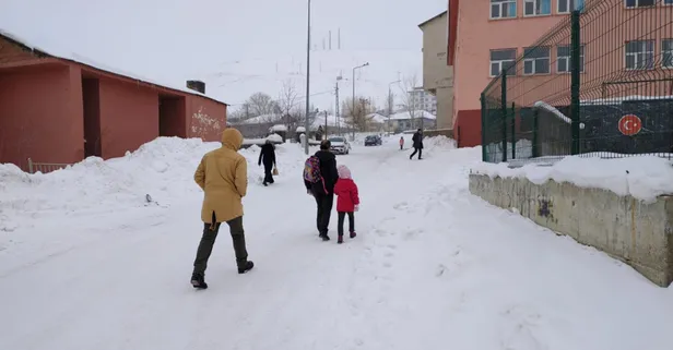 BUGÜN OKULLAR TATİL Mİ? 30 Kasım 2023 hangi illerde kar tatili olacak? Valilik - MEB son dakika; İstanbul, İzmir, Aydın, Manisa...