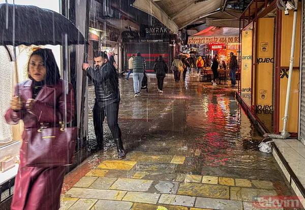 Kar bu hafta geri dönüyor! Meteoroloji'den 17 ile sarı kod: Fırtına ve kuvvetli yağışlara dikkat! - 18