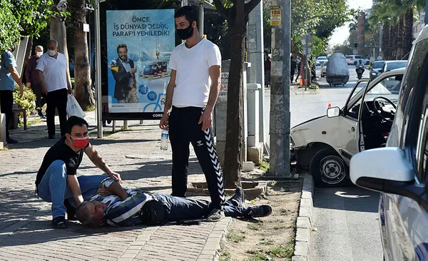 son-dakika-haberi-antalyada-direksiyon-basinda-epilepsi-nobeti-geciren-surucu-kaza-yapti-1605096957963.jpg Son dakika haberi... Antalya'da direksiyon başında epilepsi nöbeti geçiren sürücü kaza yaptı-4