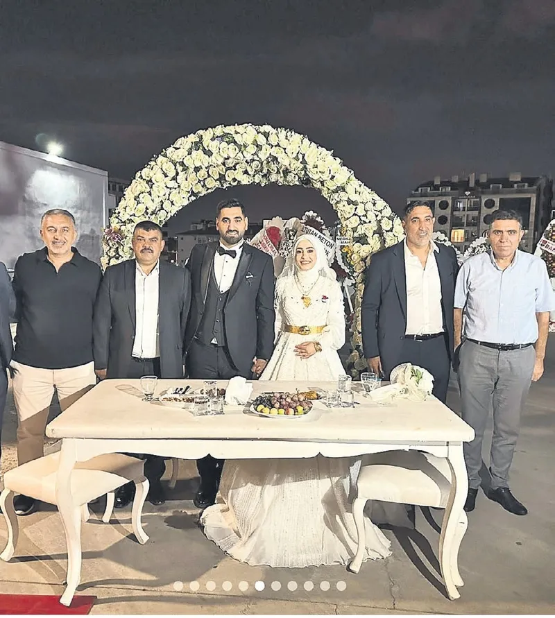 vatandas-sikayet-etti-dugunlerden-36-milyarlik-kayit-disi-cikti-1756102270439.jpeg Vatandaş şikayet etti, düğünlerden 3.6 milyarlık kayıt dışı çıktı-1