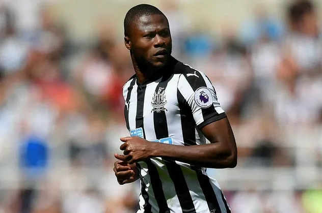 Beşiktaş'ta Mbemba bombası