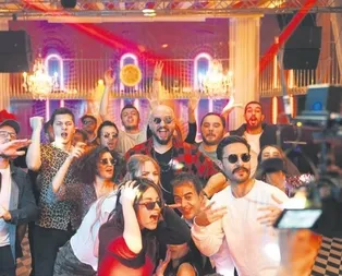 Hayranlarıyla klip çekti