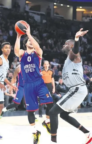 Anadolu Efes ezdi geçti
