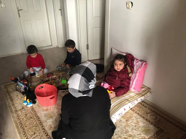 5-yasindaki-cocugun-bademciklerinin-sistigini-dusunerek-hastaneye-goturduler-150-bin-cocukta-bir-gorulen-beyin-sapi-tumoru-teshisi-konuldu-1618397973781.jpg 5 yaşındaki çocuğun bademciklerinin şiştiğini düşünerek hastaneye götürdüler! 150 bin çocukta bir görülen beyin sapı tümörü teşhisi konuldu-2