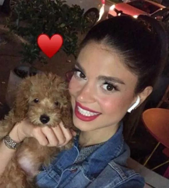 Kaleci Volkan Babacan spiker Hilal Özdemir'le nişanlandı-3