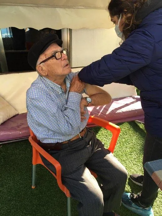 Türkiye'de tedbirler sonuç verdi: Corona yoğun bakım servisi boşaldı-4