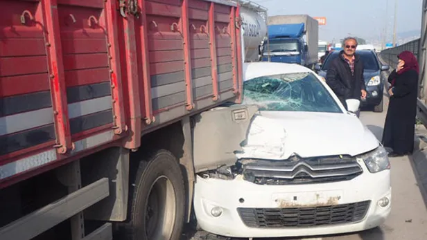 Kocaeli'de zincirleme kaza! Trafik felç oldu-2