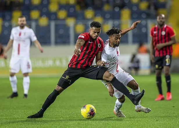 genclerbirligi-1-1-antalyaspor-mac-sonucu-1583785420698.jpeg Gençlerbirliği 1-1 Antalyaspor | MAÇ SONUCU-2