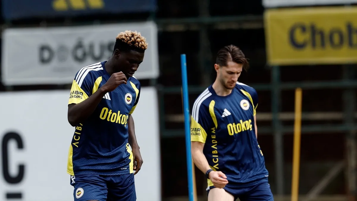 Fenerbahçe'de savunma hattı Göztepe maçında değişiyor